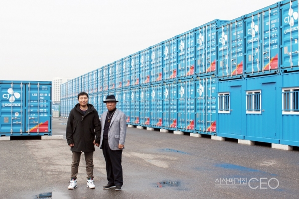 (주)바이보 허준보 대표(左)와 태흥컨테이너·태흥물류 허태일 회장(右) 부자