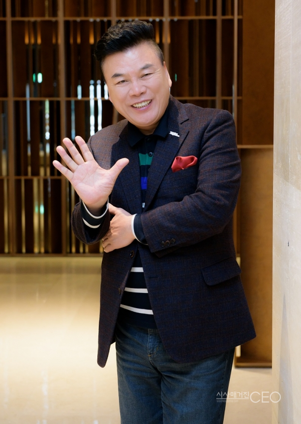 “댄스스포츠가 전 국민의 생활체육이 되도록 노력하겠습니다” (사)대한민국댄스스포츠연맹 최창환 회장