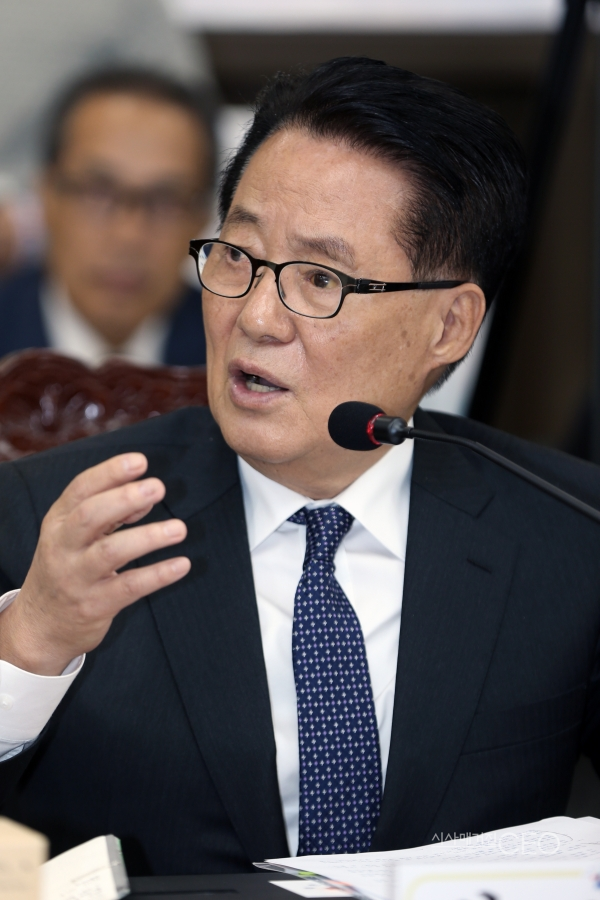 권력 투쟁 시작된 민주당