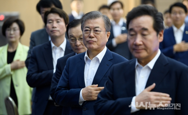[정치] 문재인 대통령의 고민, 그리고 전략