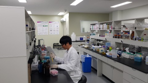 아미코스메틱, ‘중대가리풀 추출물을 유효성분으로 함유하는 화장료 조성물’ 특허 등록 결정