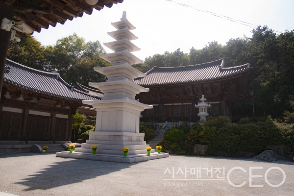 “봉사는 부처님을 모시는 마음과 다르지 않습니다”