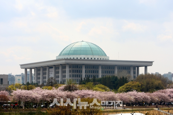 이번 총선은 프레임 전쟁이다