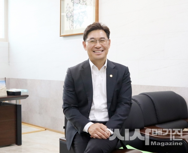 “우리나라의 환경과 제조업을 살리고, 전기차 배터리 분야 리사이클링을 준비하는 친환경 기업으로 성장하고 있습니다 ”