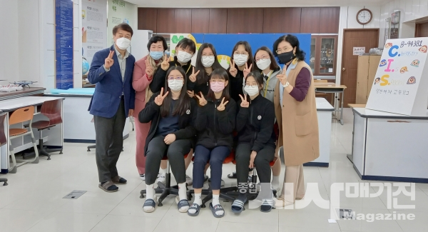 영천여고 어벤져스, “우리 뒤엔 교장 쌤과 김은경 쌤이 있다!”