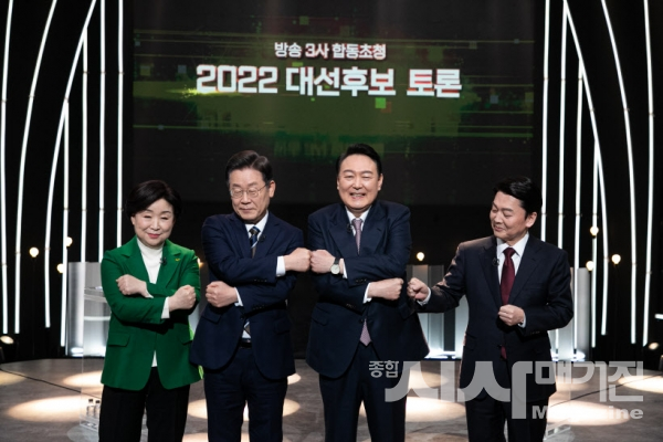대통령 후보, 마의 40% 초반을 달성하기 위한 마지막 고개