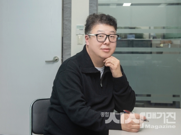 “지난 10년 대한민국 반도체 산업과 함께 해온 성과와 노력으로 더욱 기술 개발에 큰 힘을 기울이겠습니다”