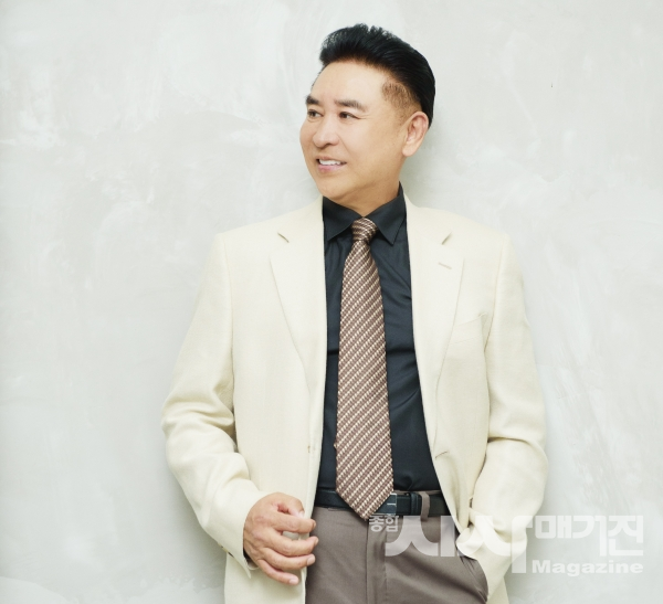 [Cover Story] (재)대한걷기연맹 최초 총재 취임, 삐땅기의원 유제성 대표원장