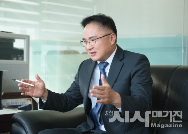 에너지기술서비스(주) 박성덕 대표 “앞으로 더욱 중요해질 에너지 효율화 문제, 최고의 중소기업으로 만족스런 서비스를 제공하겠습니다”