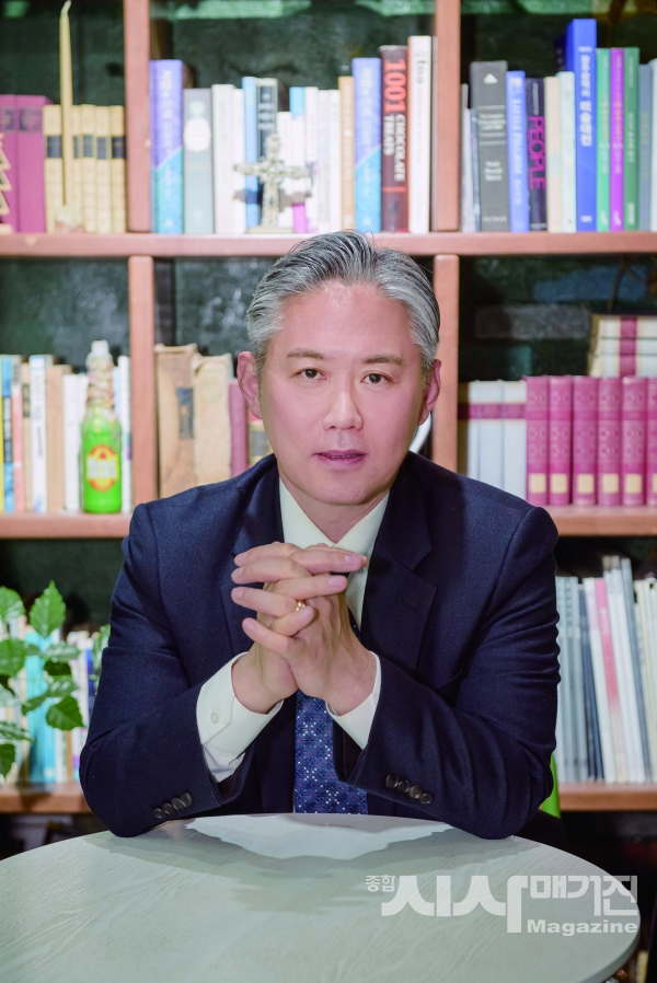 “현역의원도 하지 않는 지역발전을 위한 사업 유치,   발로 뛰어 만들 결과 만들고 시민들에게 좋은 평가를 받고 있습니다”