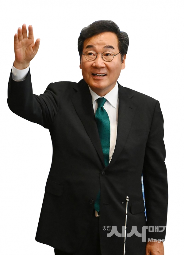 귀국하는 이낙연,  민주당의 ‘새판 짜기’ 모락모락
