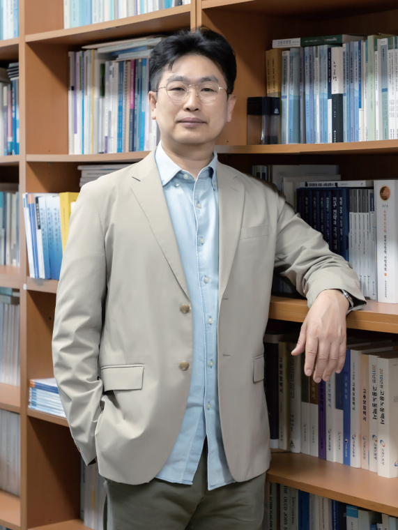 “대한민국 일자리 창출을 위한 노동정책 연구, 더 치열하고 더 객관적으로 해 나가겠습니다”