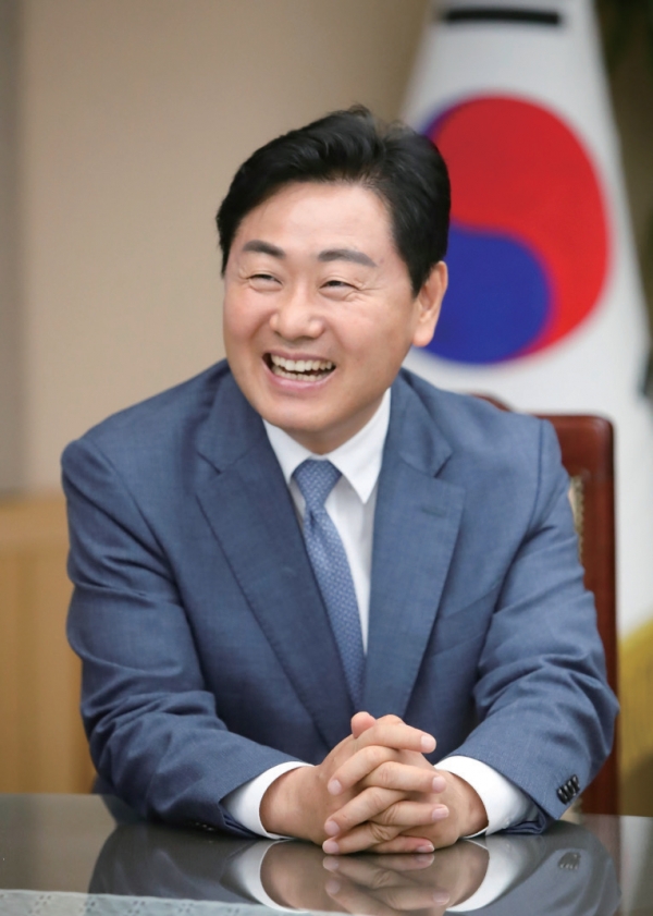 “다시 뛰는 전북, 지역산업육성평가 2년 연속 최우수  등급 획득, 잼버리  사태 딛고 훌쩍 도 약해 다시 미래로  향한다”