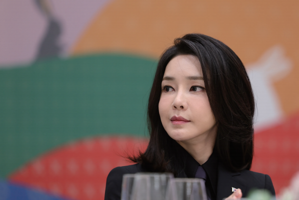 두문불출 김건희 여사, ‘재등장 프로젝트’ 시작됐다