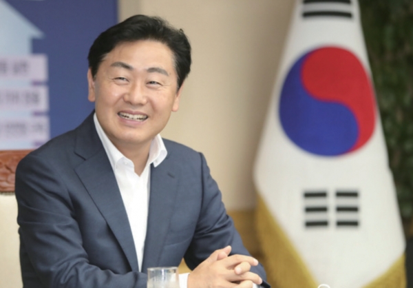 “전북특별자치도의 훌륭한 출범과 기업 유치 성과,   남은 2년의 임기에도 최선을 다하겠습니다”