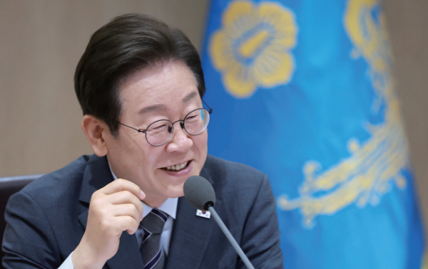 Polics   이재명 정부에 대한 호의적 평가의 조건들