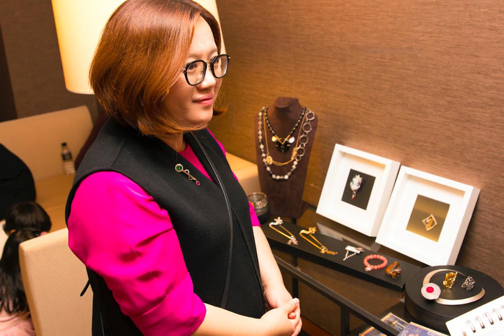 보석과 세공 디자인으로 신성장 동력 꿈꾼다, 주얼리 디자이너 문소이 교수