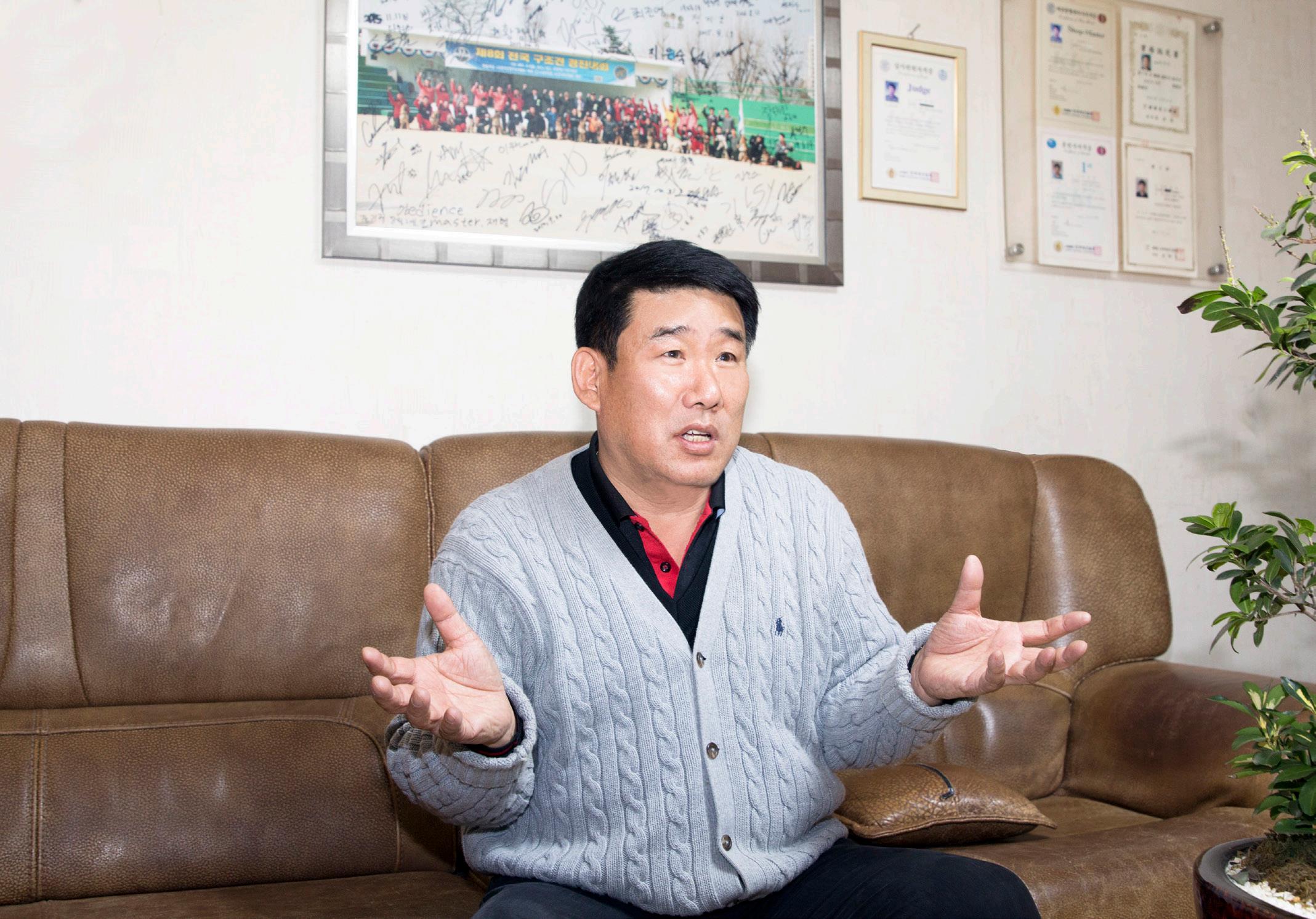제2의 가족이 된 반려견, 행복한 동행의 문을 열어준 베테랑 개 훈련사