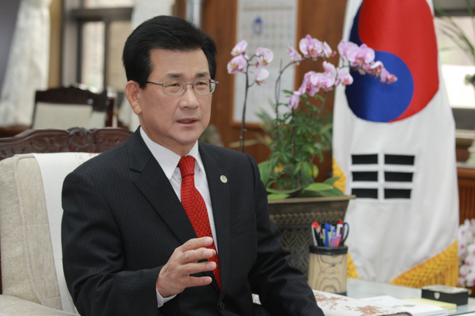 이시종 충북지사, “미래를 보고 세계 속에 우뚝 서는 충북 만들어 가야”