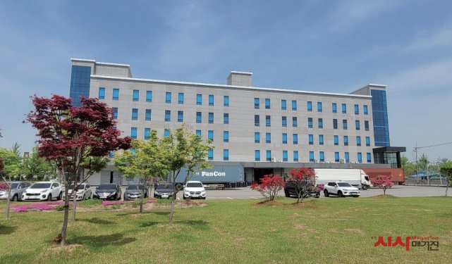 전주시산업단지협의회 회장,  ㈜씨앤씨어패럴 이운영 대표